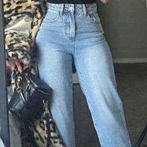 Cutsie High Wasted Jeans